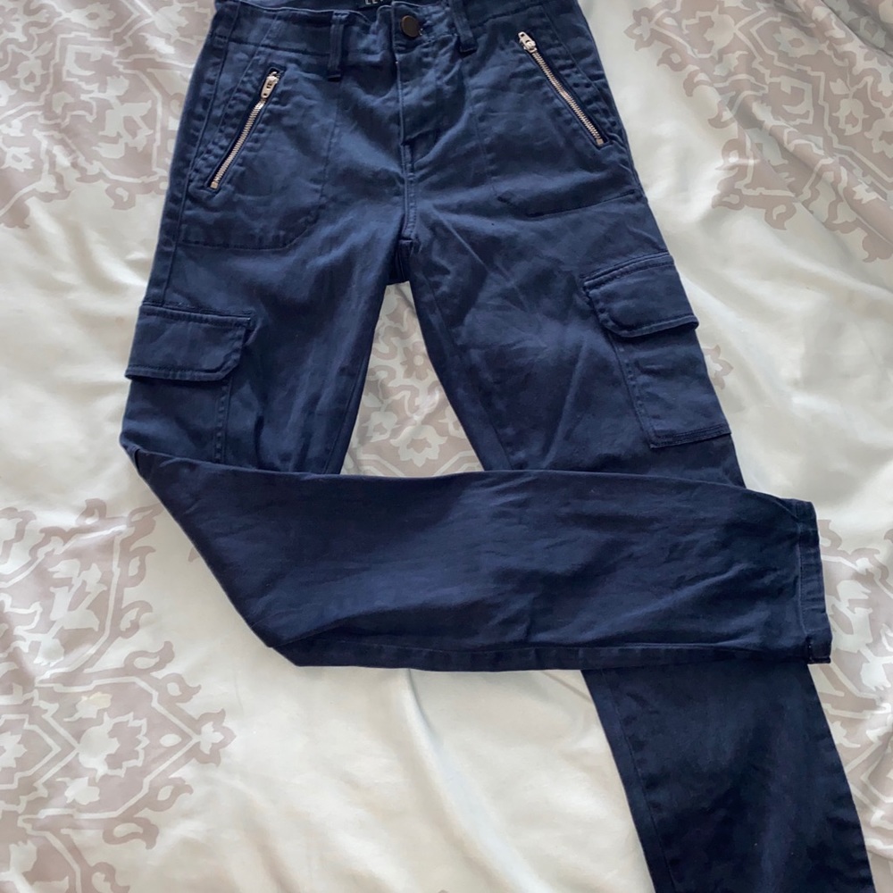 Super cute navy cargo pants with zipper pockets